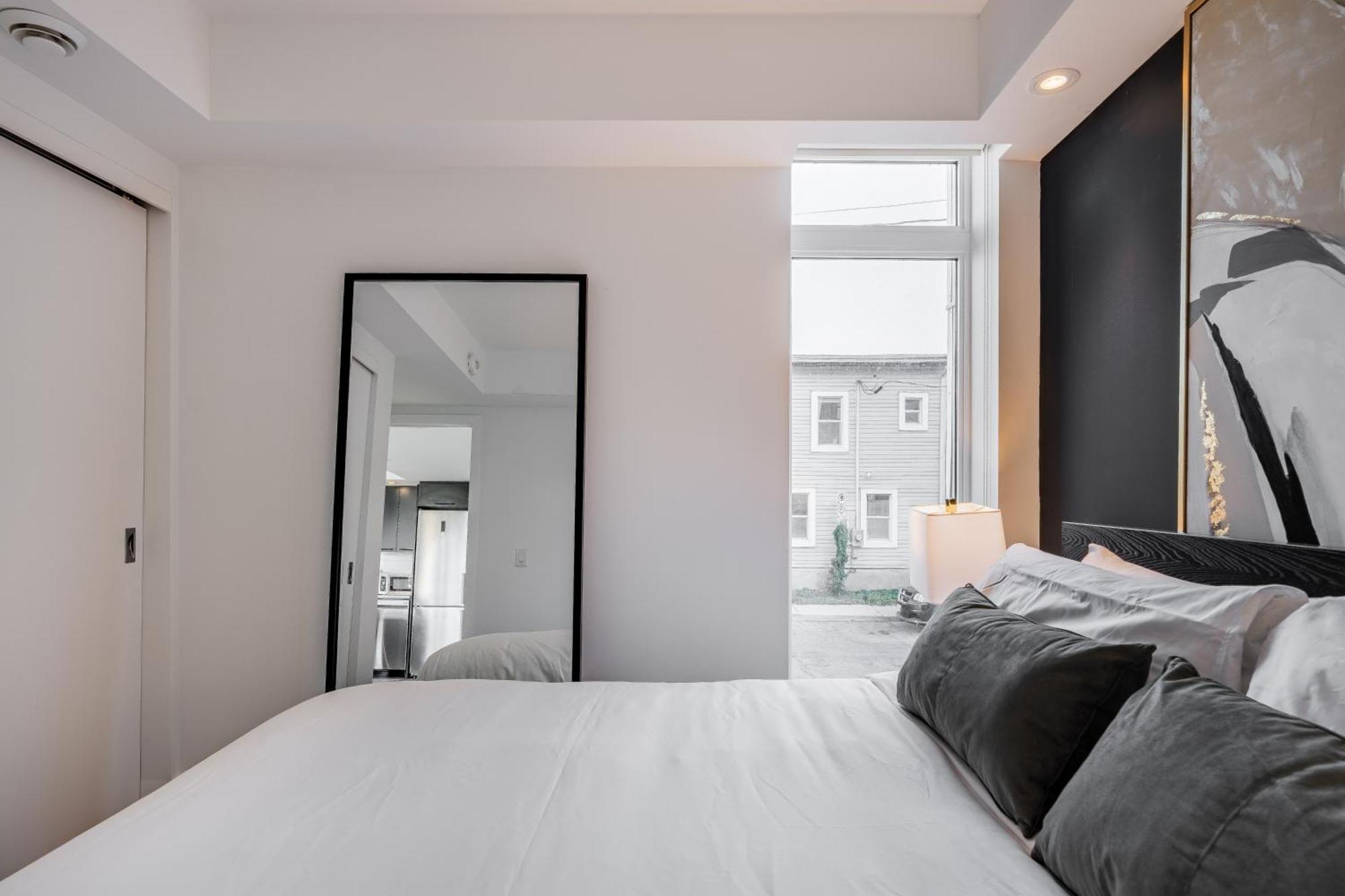 Westview Luxury Suites Ottawa Exteriör bild