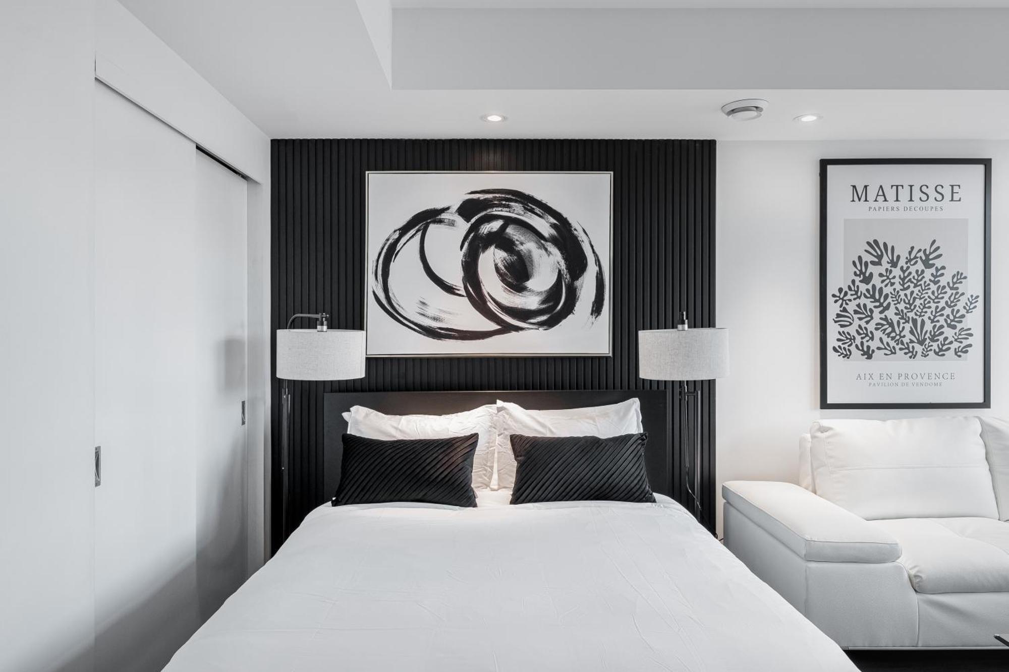 Westview Luxury Suites Ottawa Exteriör bild