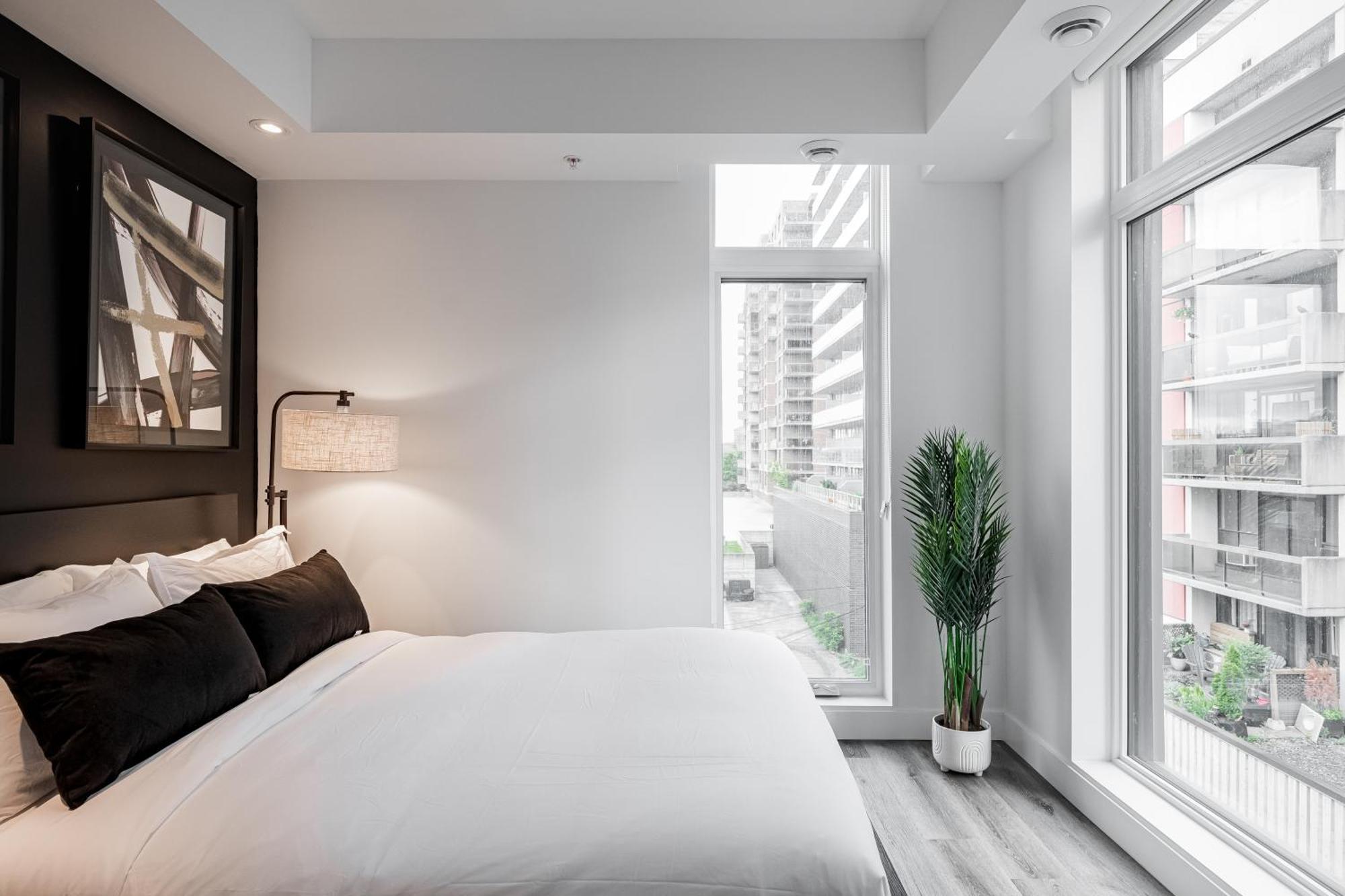 Westview Luxury Suites Ottawa Exteriör bild