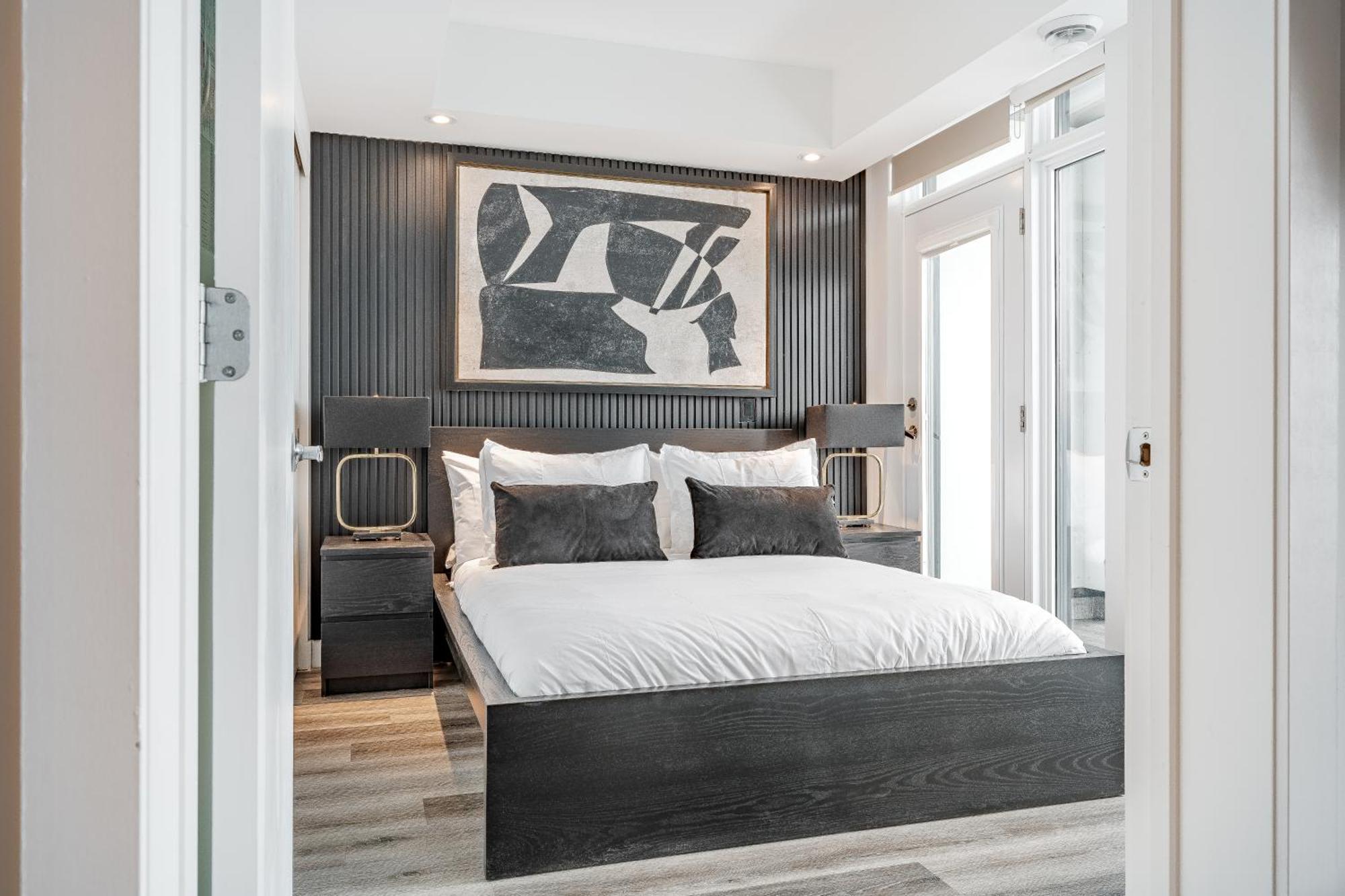 Westview Luxury Suites Ottawa Exteriör bild