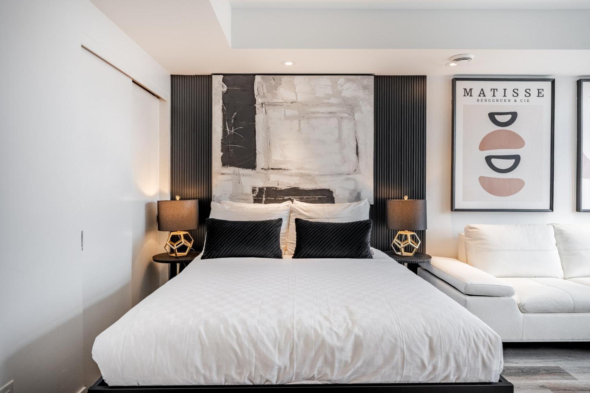 Westview Luxury Suites Ottawa Exteriör bild