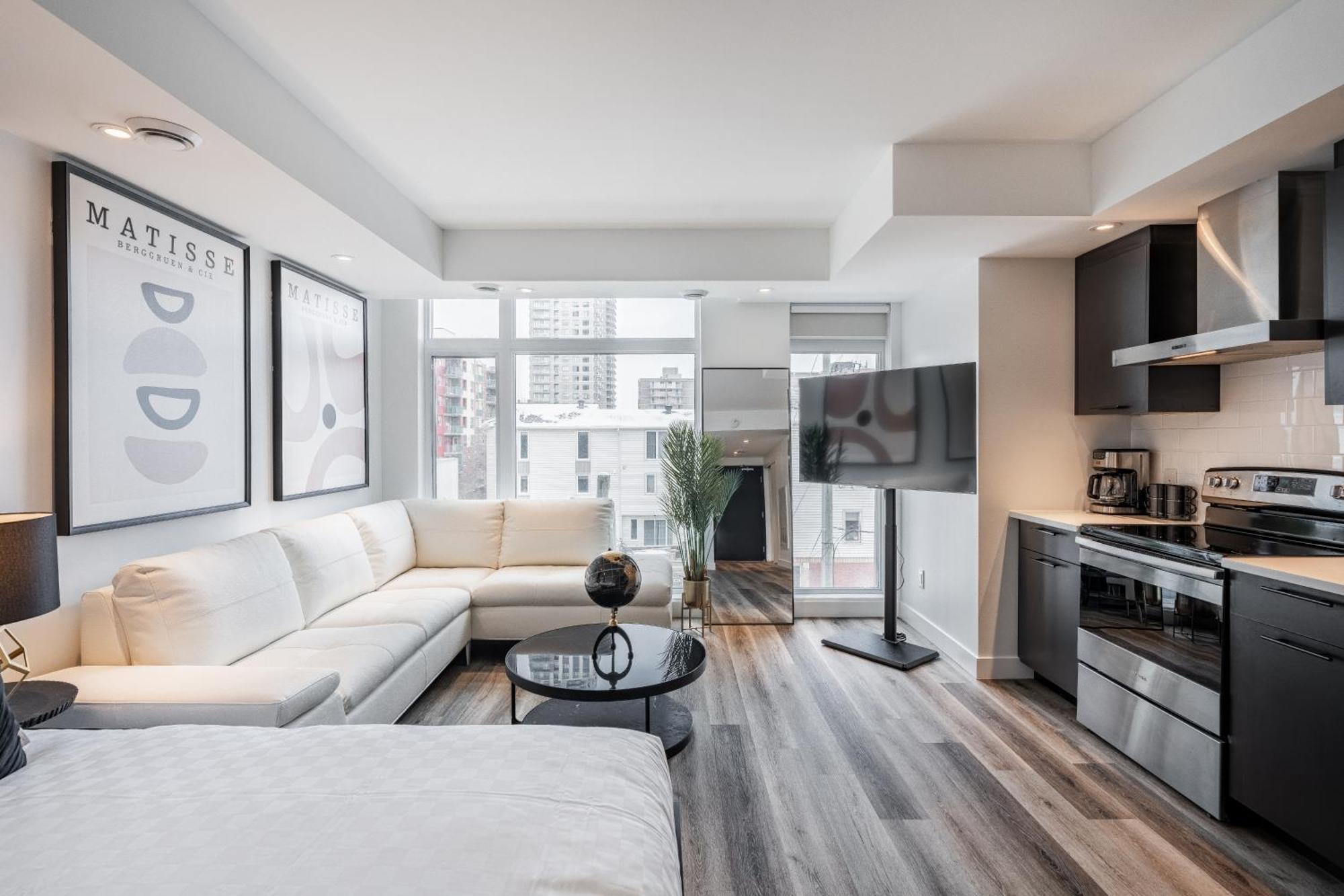 Westview Luxury Suites Ottawa Exteriör bild