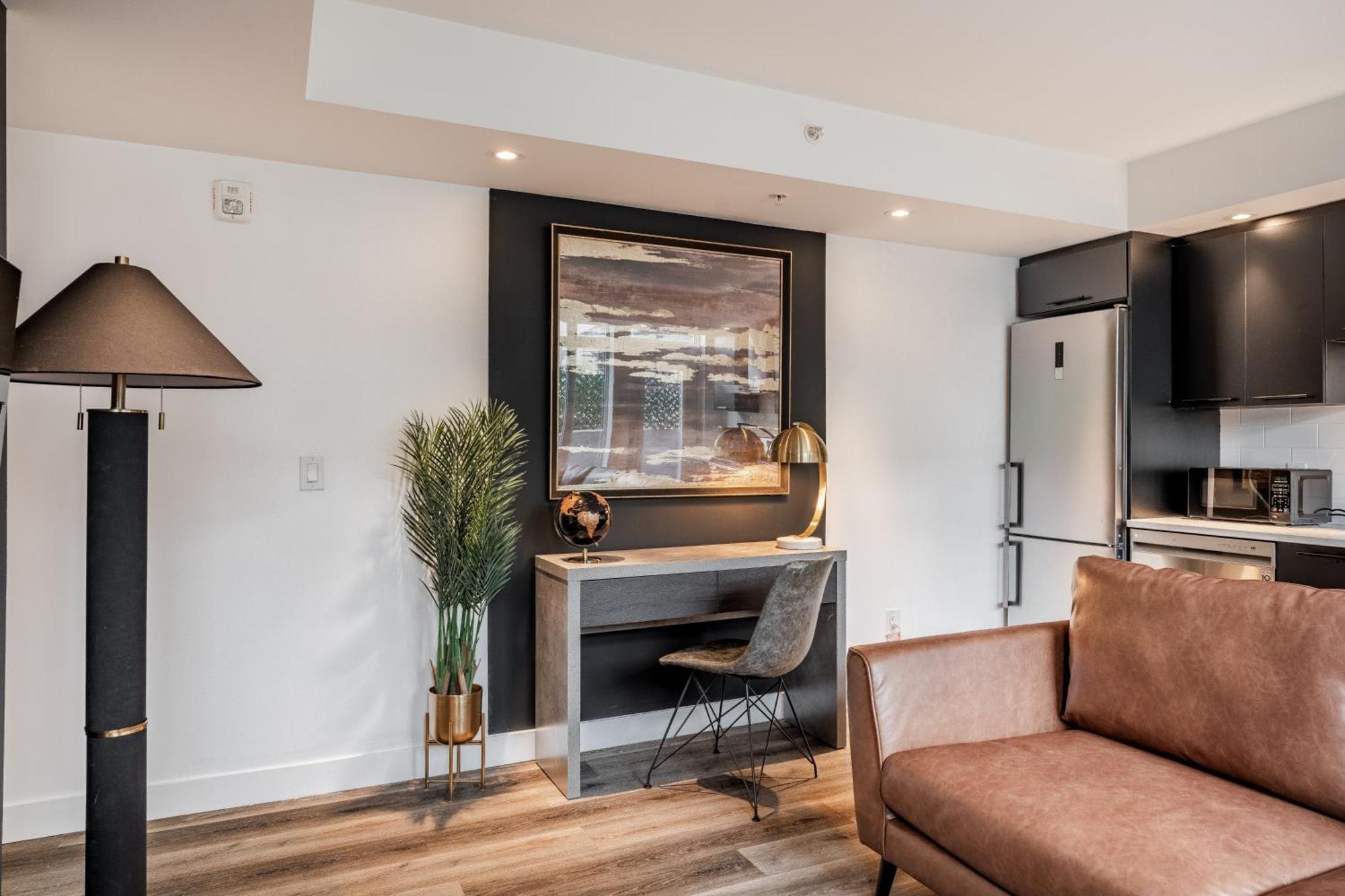 Westview Luxury Suites Ottawa Exteriör bild