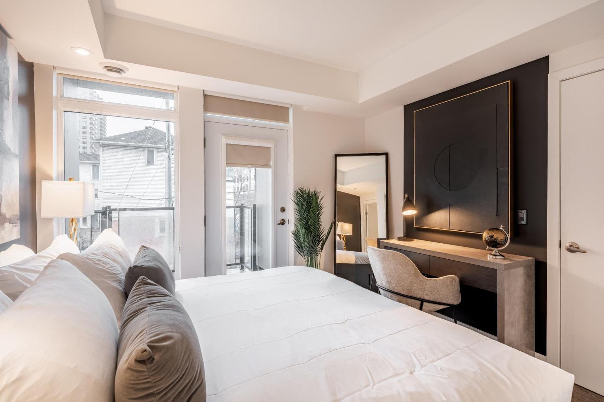 Westview Luxury Suites Ottawa Exteriör bild